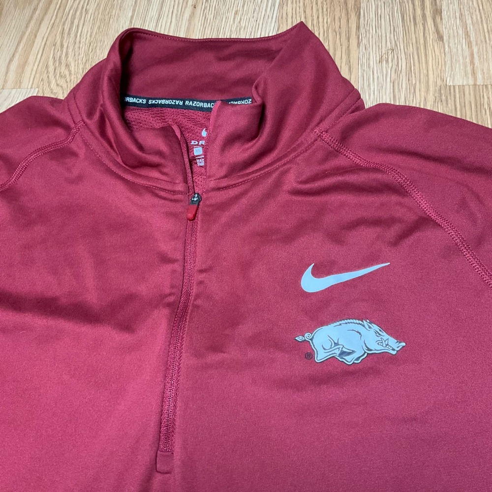 Nike Arkansas Razorbacks Dri-FIT Quarter Zip Pullover Mens XL Red 0337